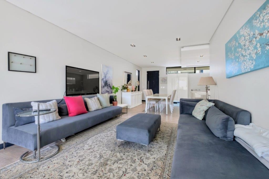2 Bedroom Property for Sale in Dunkeld Gauteng