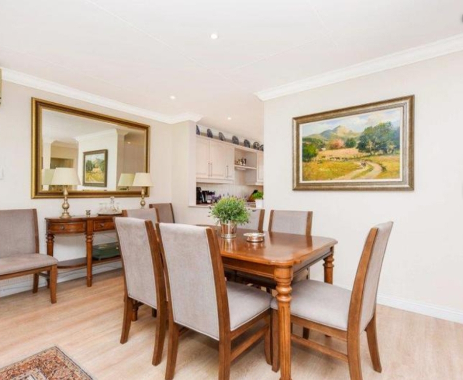 2 Bedroom Property for Sale in Magaliessig Gauteng