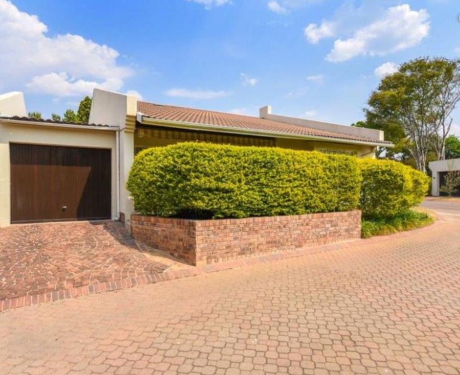 2 Bedroom Property for Sale in Magaliessig Gauteng