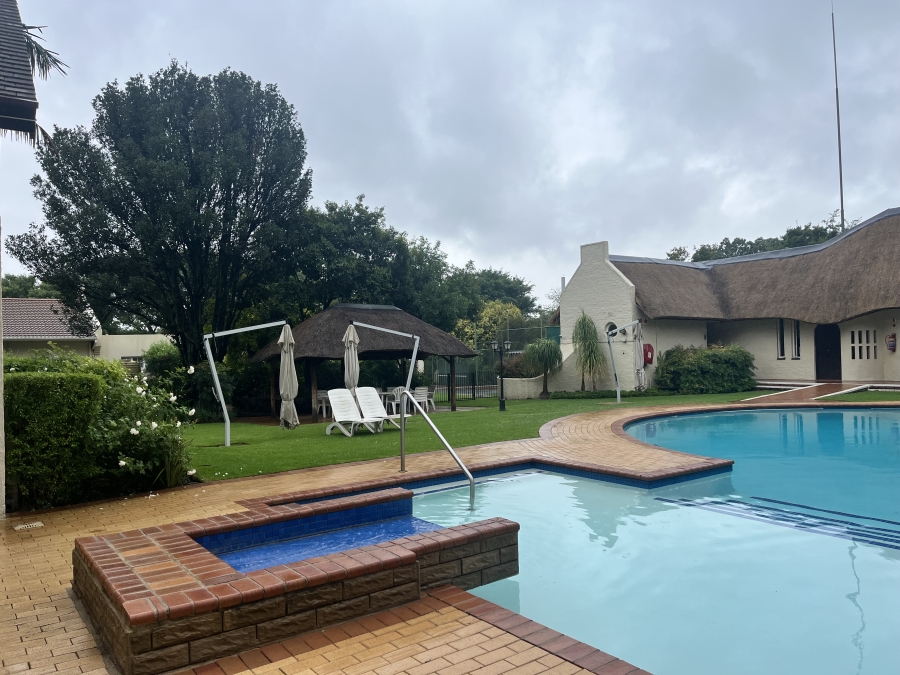 2 Bedroom Property for Sale in Magaliessig Gauteng