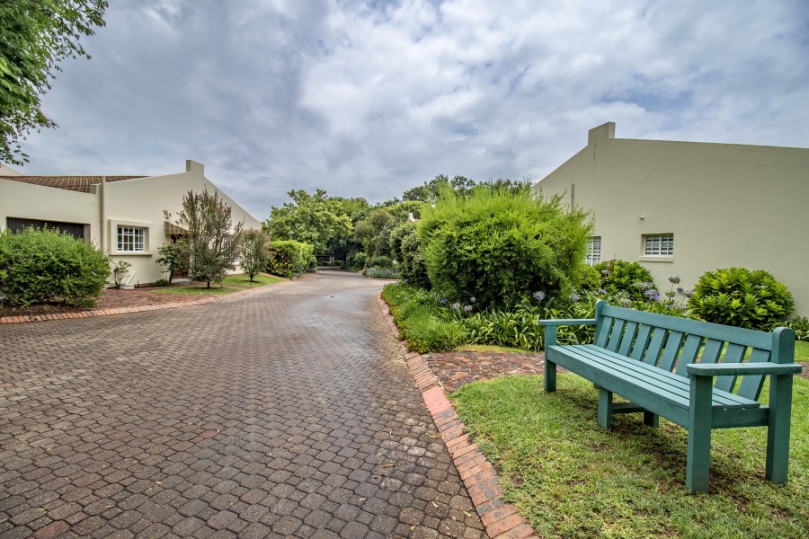 2 Bedroom Property for Sale in Magaliessig Gauteng