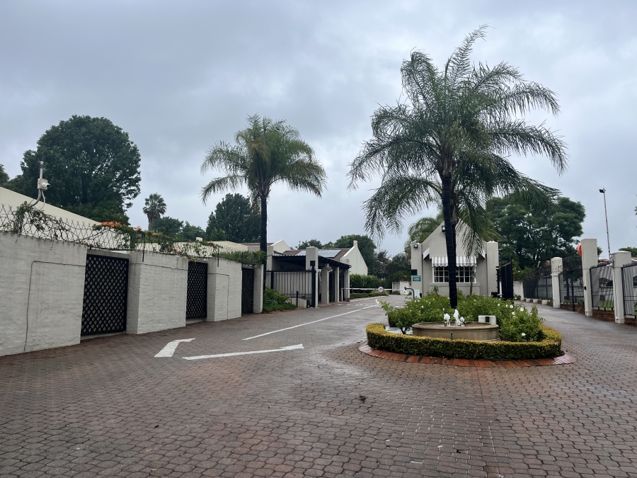 2 Bedroom Property for Sale in Magaliessig Gauteng