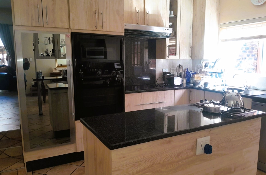 11 Bedroom Property for Sale in President Park Gauteng