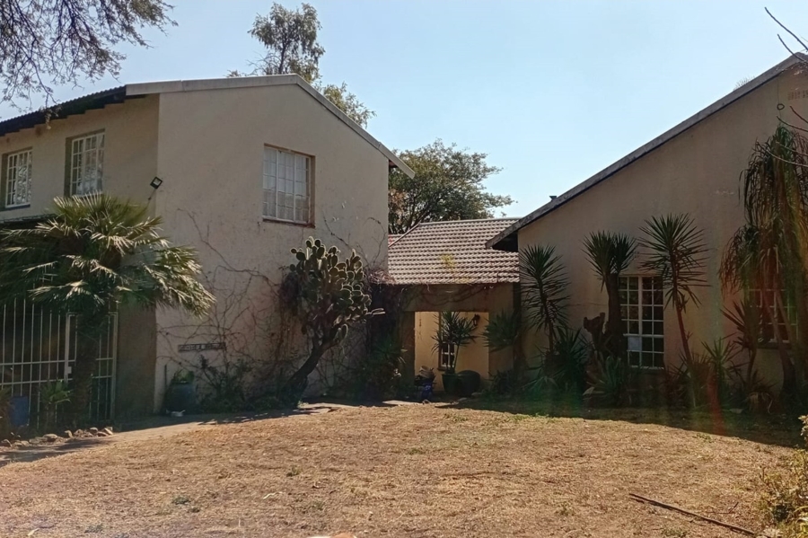 4 Bedroom Property for Sale in Nooitgedacht Gauteng