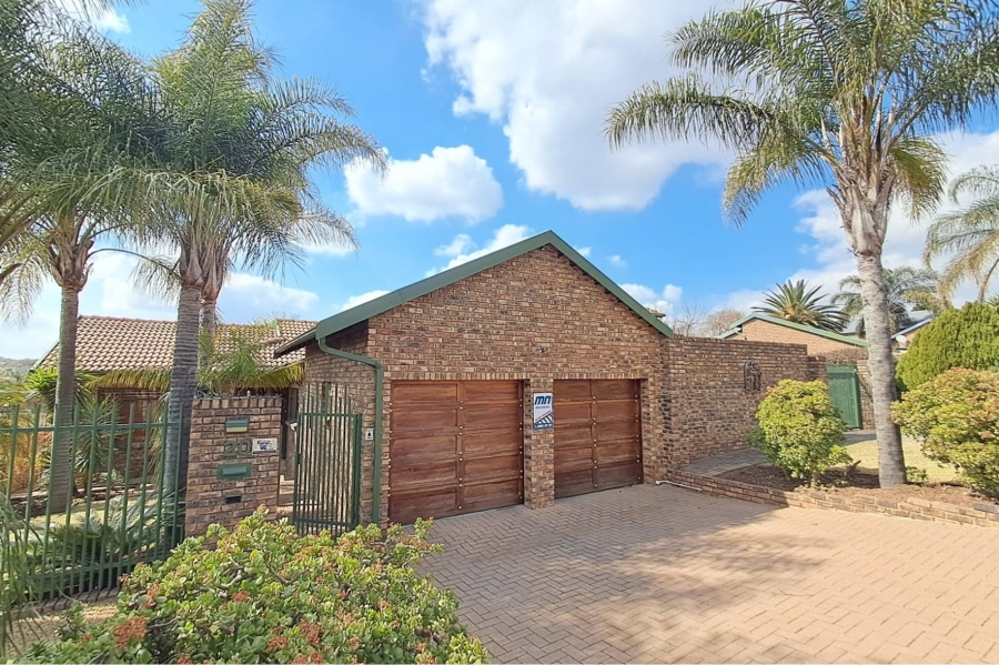 4 Bedroom Property for Sale in The Reeds Gauteng