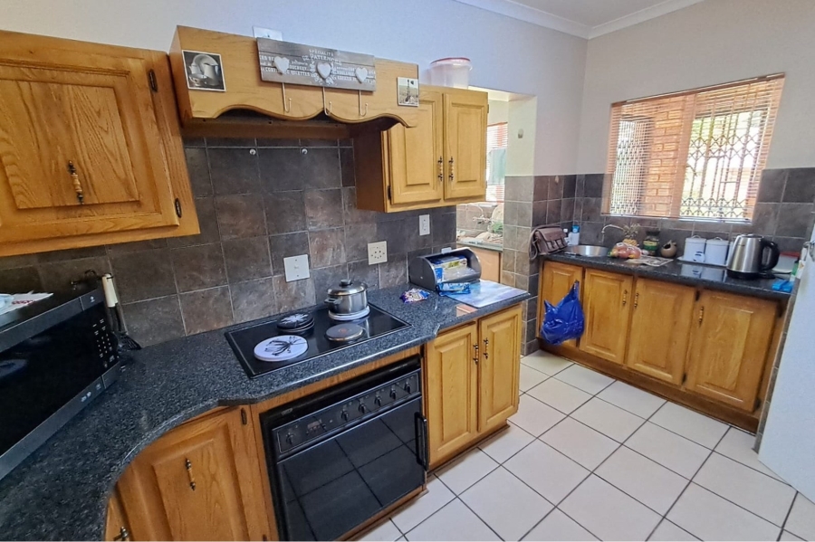 4 Bedroom Property for Sale in The Reeds Gauteng