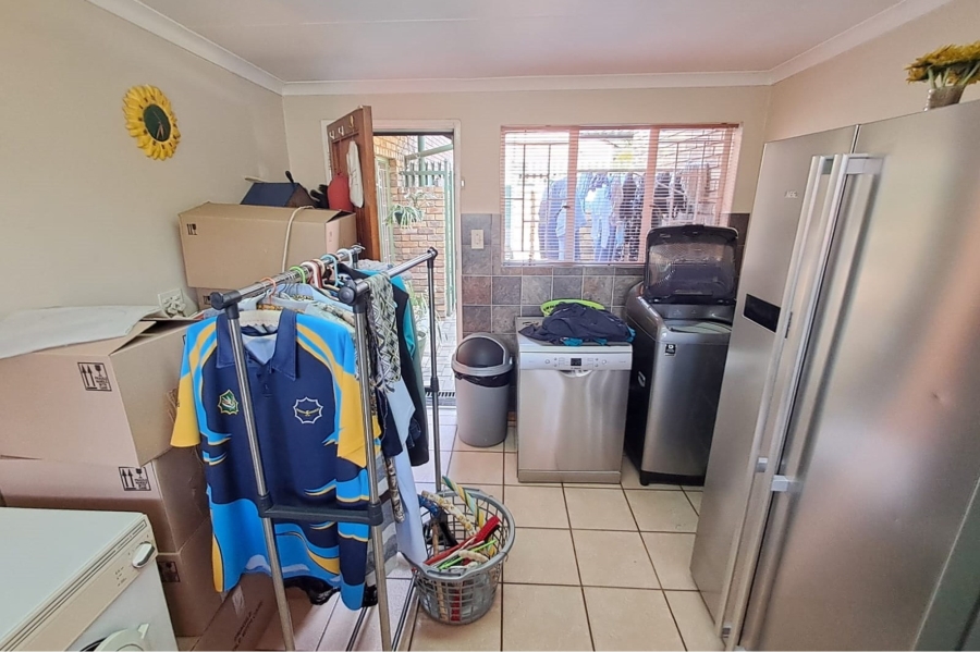 4 Bedroom Property for Sale in The Reeds Gauteng