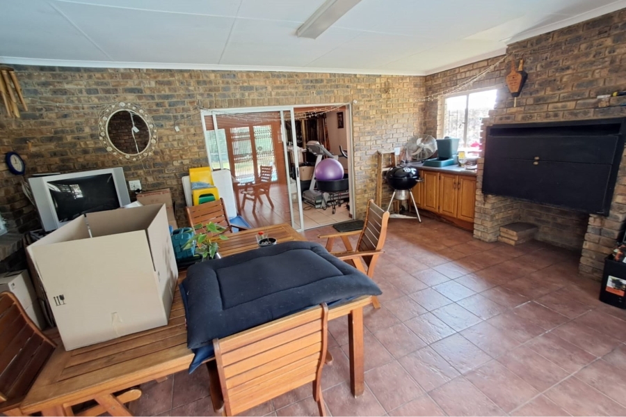 4 Bedroom Property for Sale in The Reeds Gauteng