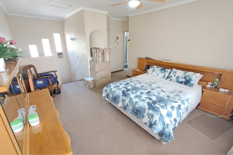 4 Bedroom Property for Sale in The Reeds Gauteng