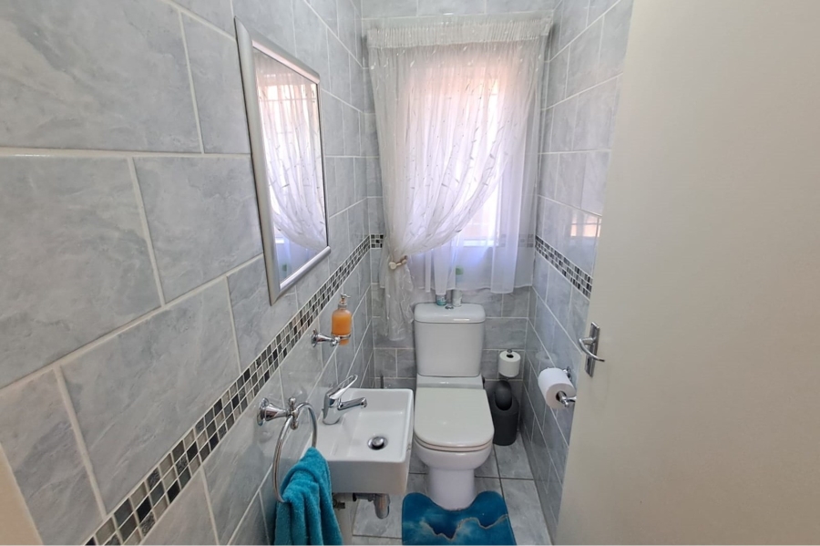 4 Bedroom Property for Sale in The Reeds Gauteng