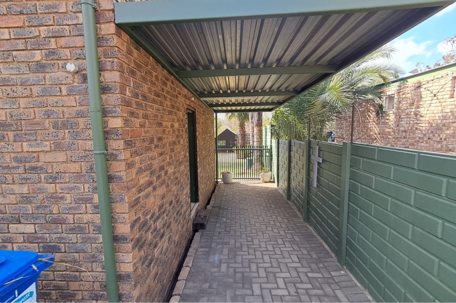 4 Bedroom Property for Sale in The Reeds Gauteng