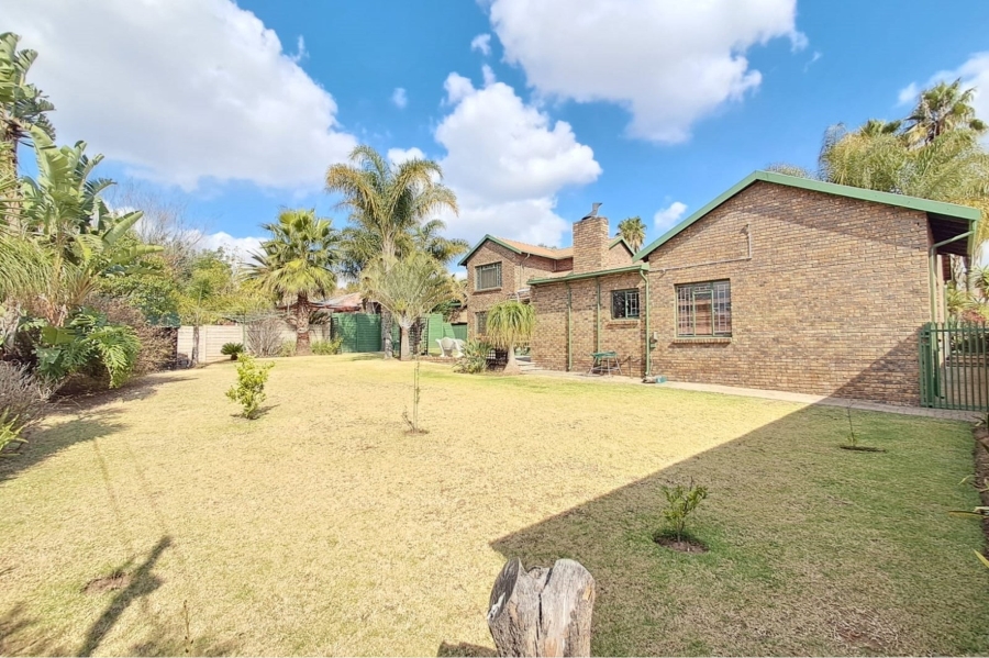 4 Bedroom Property for Sale in The Reeds Gauteng