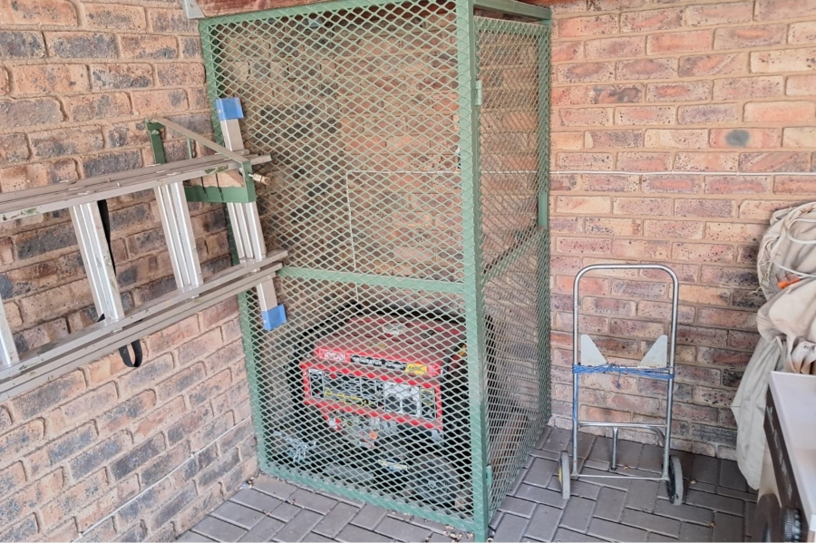4 Bedroom Property for Sale in The Reeds Gauteng