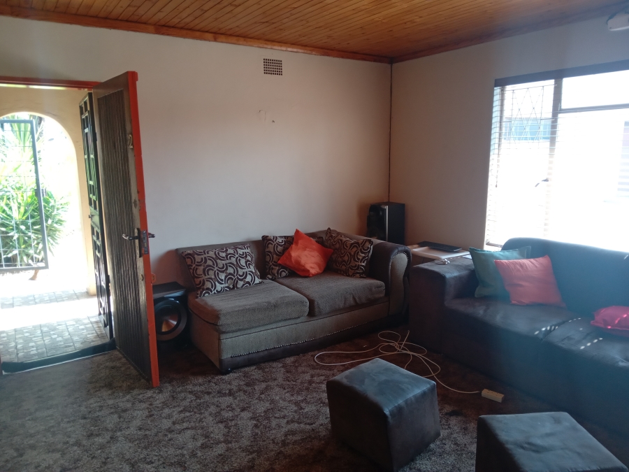 3 Bedroom Property for Sale in Strubenvale Gauteng