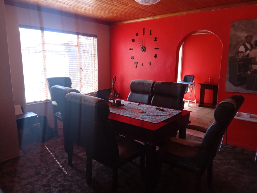 3 Bedroom Property for Sale in Strubenvale Gauteng