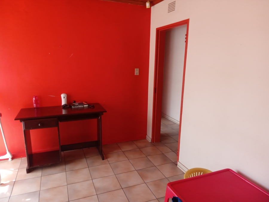 3 Bedroom Property for Sale in Strubenvale Gauteng