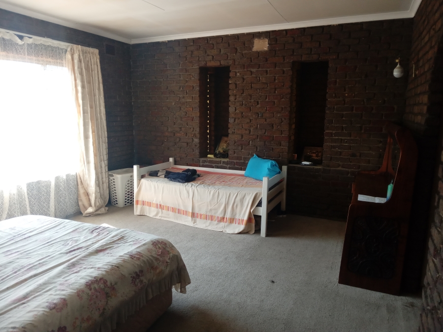 3 Bedroom Property for Sale in Strubenvale Gauteng