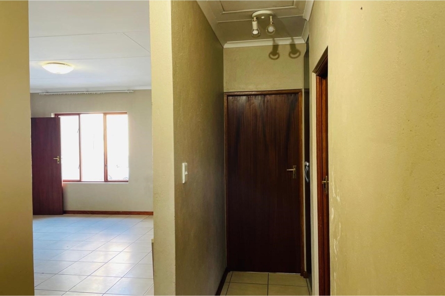 3 Bedroom Property for Sale in Noordwyk Gauteng