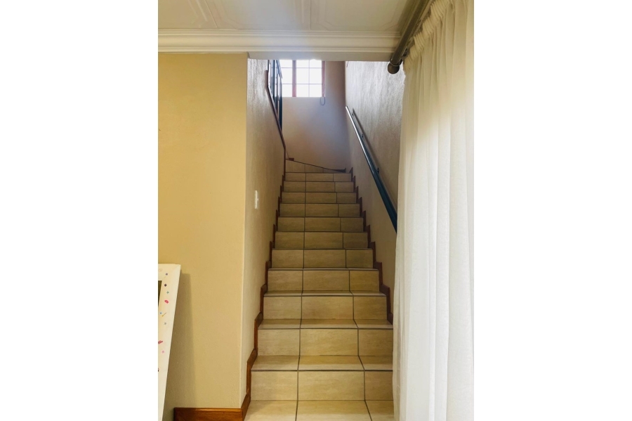 4 Bedroom Property for Sale in Noordwyk Gauteng