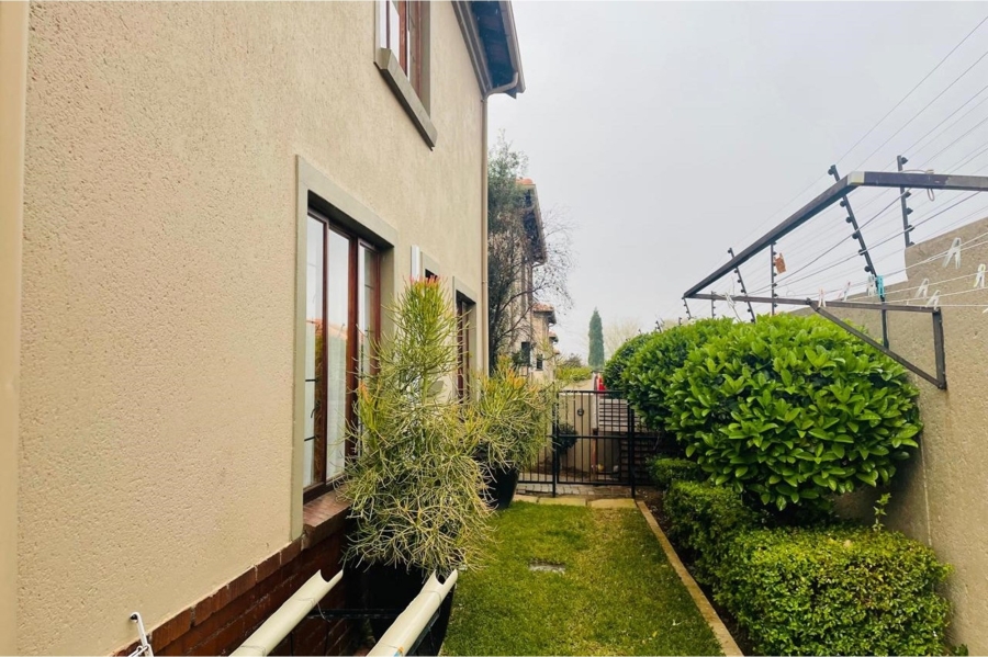 4 Bedroom Property for Sale in Noordwyk Gauteng