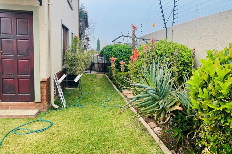 4 Bedroom Property for Sale in Noordwyk Gauteng