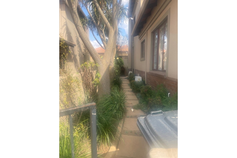 4 Bedroom Property for Sale in Noordwyk Gauteng