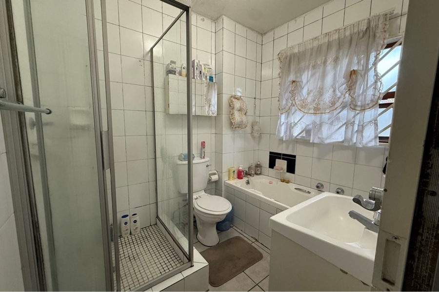 1 Bedroom Property for Sale in Morningside Ext 40 Gauteng