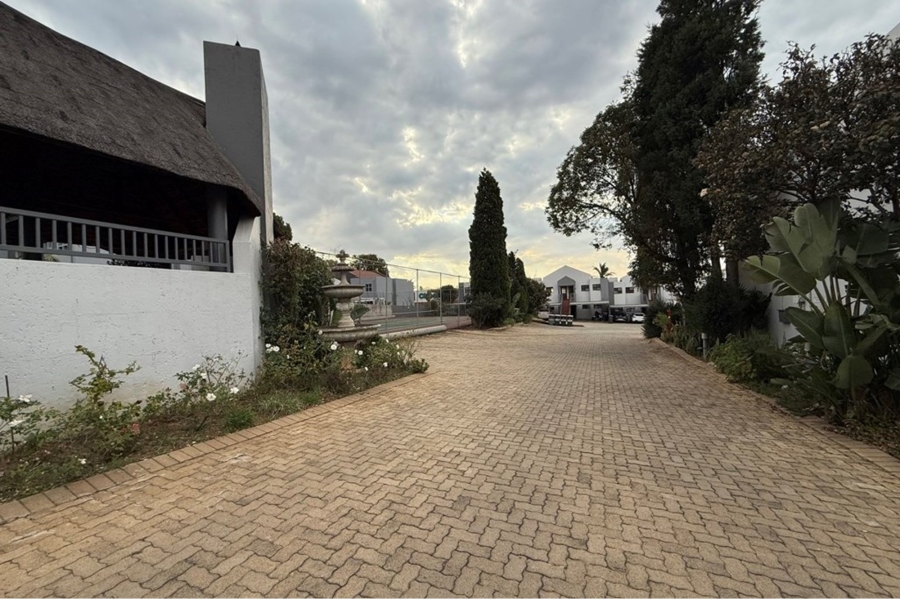 1 Bedroom Property for Sale in Morningside Ext 40 Gauteng