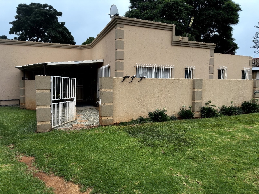 To Let 2 Bedroom Property for Rent in Dalview Gauteng
