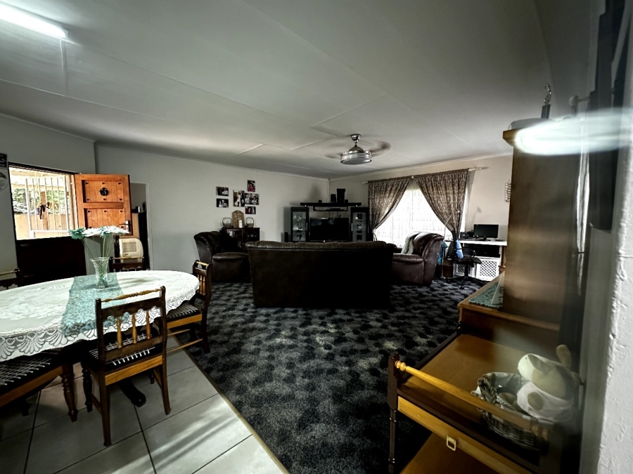 To Let 2 Bedroom Property for Rent in Dalview Gauteng