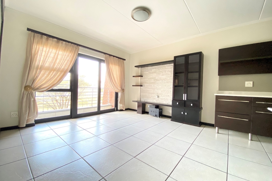 To Let 2 Bedroom Property for Rent in Greenstone Hill Gauteng