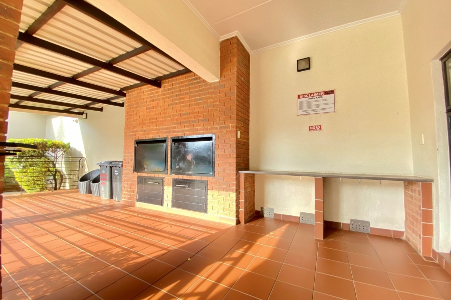 To Let 2 Bedroom Property for Rent in Greenstone Hill Gauteng