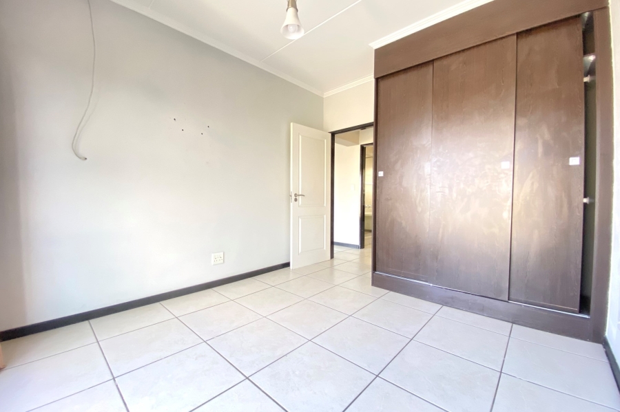 To Let 2 Bedroom Property for Rent in Greenstone Hill Gauteng