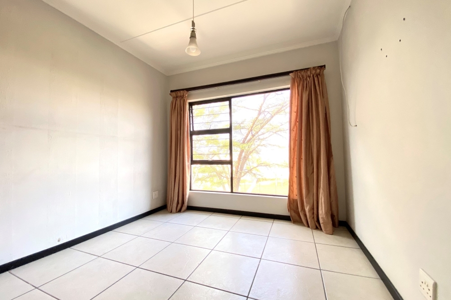 To Let 2 Bedroom Property for Rent in Greenstone Hill Gauteng
