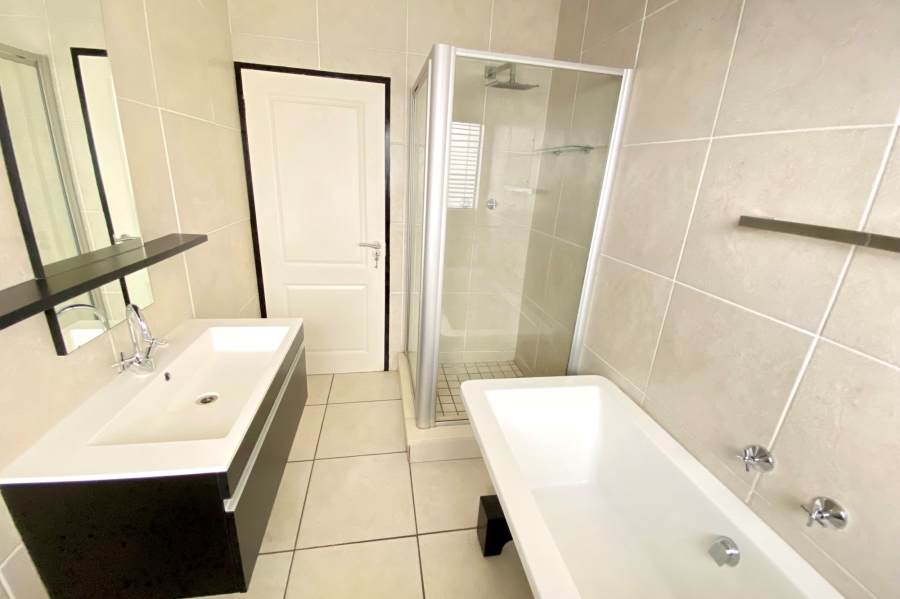 To Let 2 Bedroom Property for Rent in Greenstone Hill Gauteng