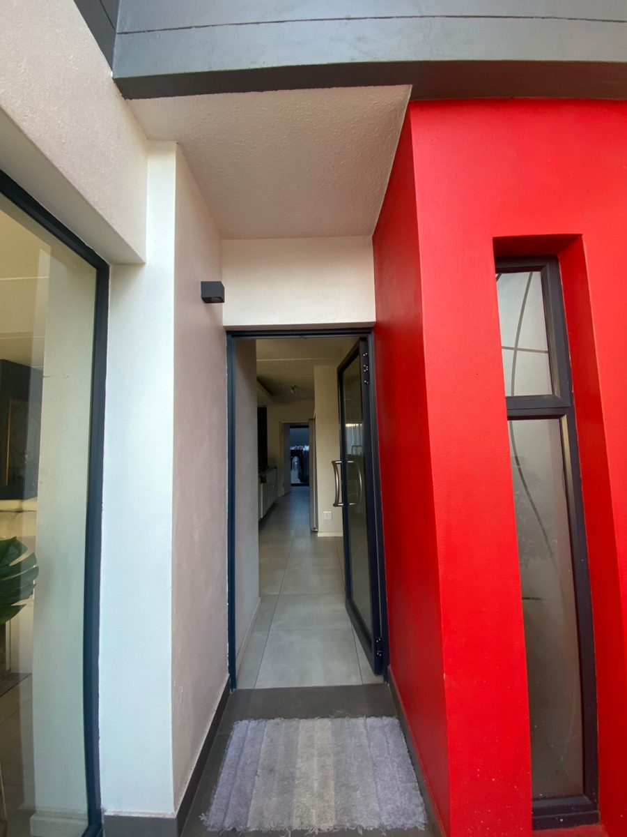 To Let 3 Bedroom Property for Rent in Edenvale Central Gauteng
