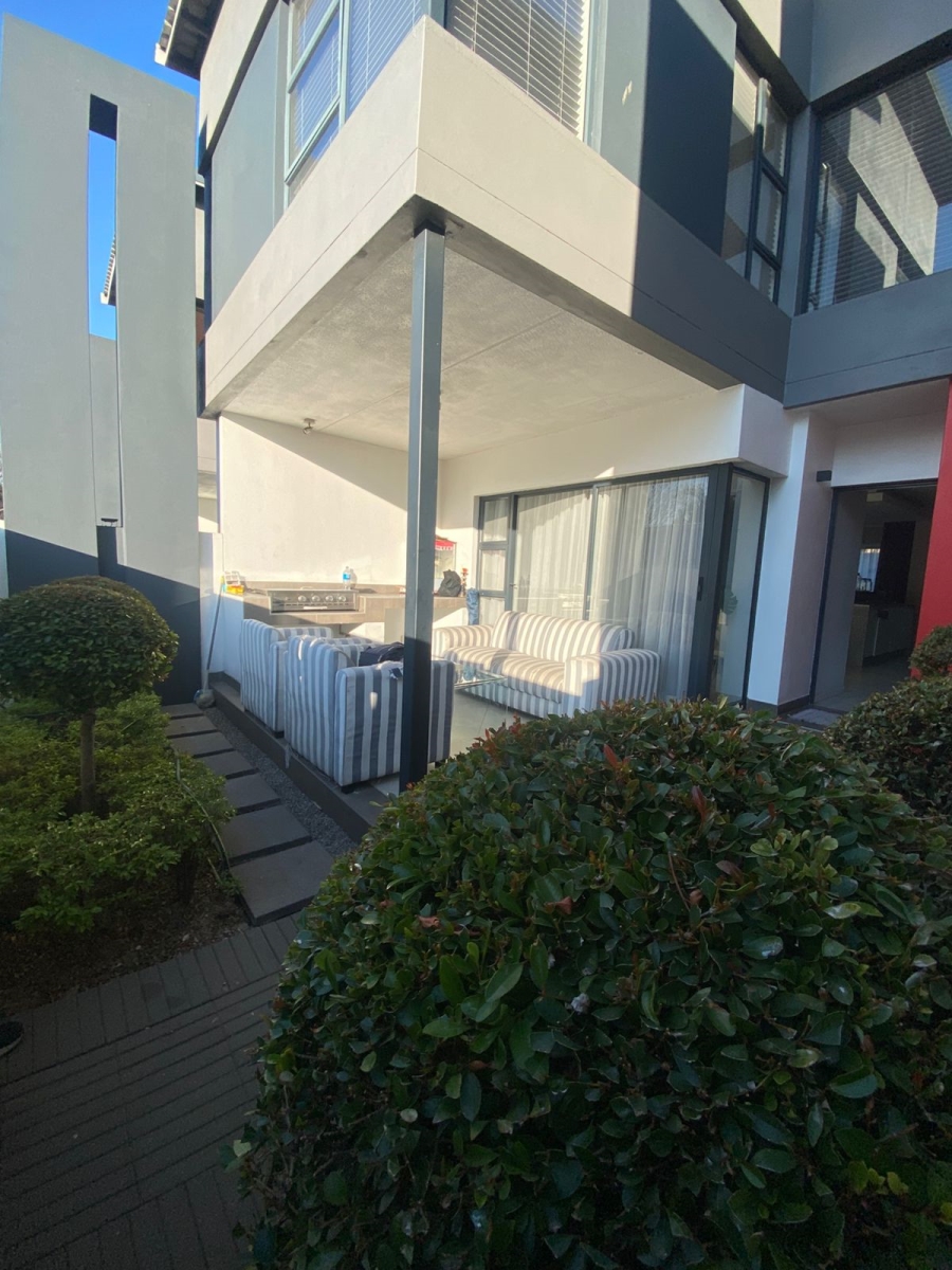 To Let 3 Bedroom Property for Rent in Edenvale Central Gauteng