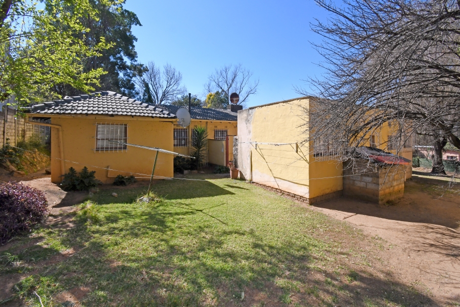 6 Bedroom Property for Sale in Bramley Gardens Gauteng