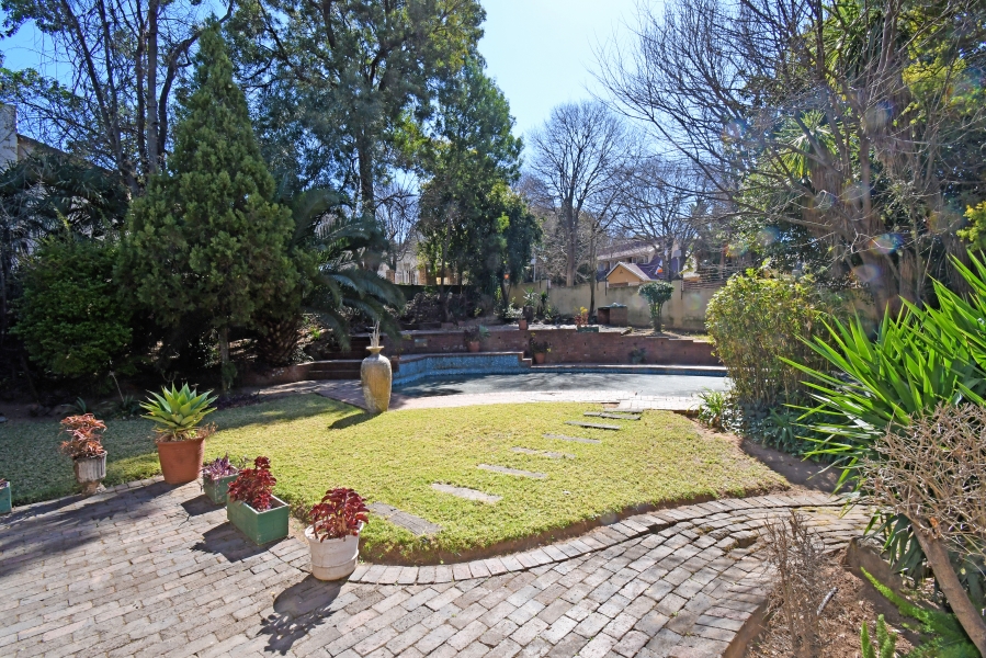 6 Bedroom Property for Sale in Bramley Gardens Gauteng