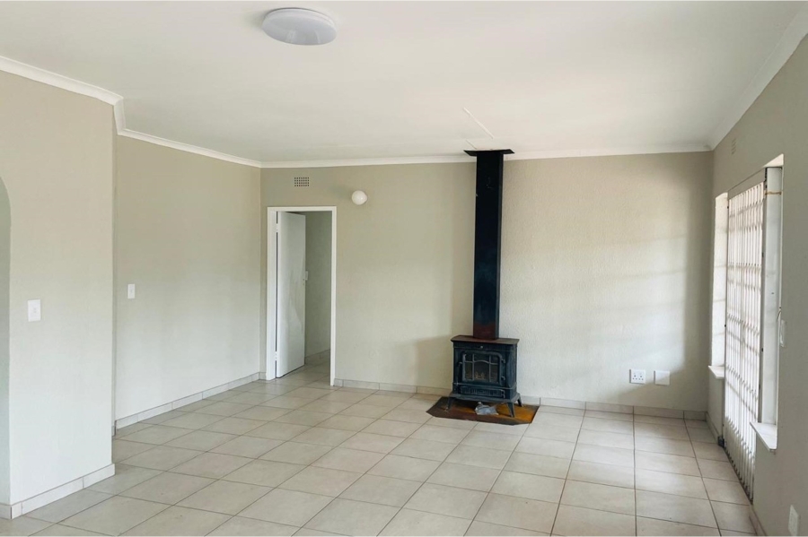 5 Bedroom Property for Sale in Noordwyk Gauteng