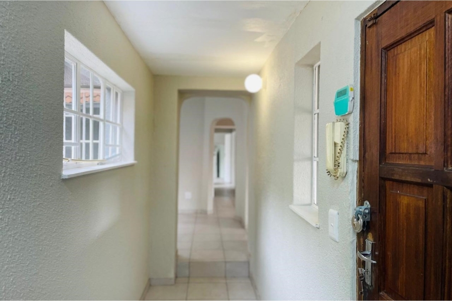 5 Bedroom Property for Sale in Noordwyk Gauteng