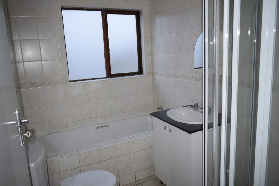 2 Bedroom Property for Sale in Helderwyk Gauteng