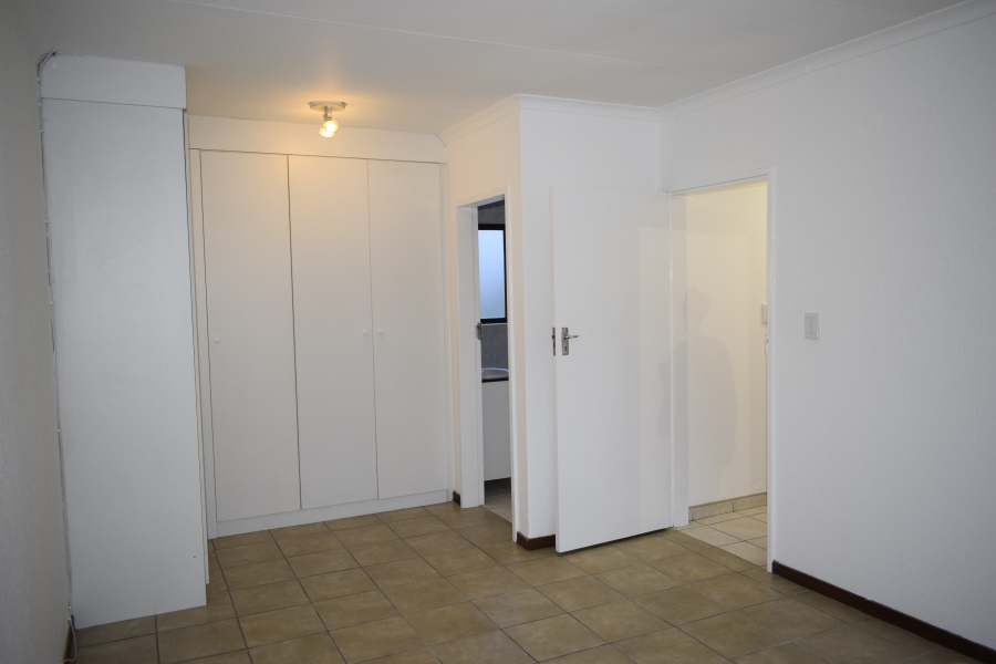 2 Bedroom Property for Sale in Helderwyk Gauteng
