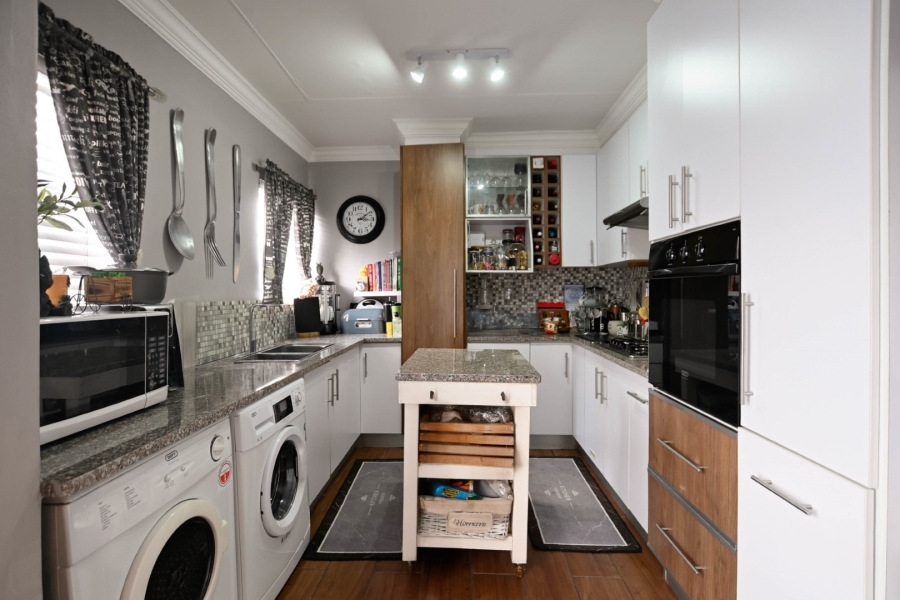 3 Bedroom Property for Sale in Magalieskruin Gauteng