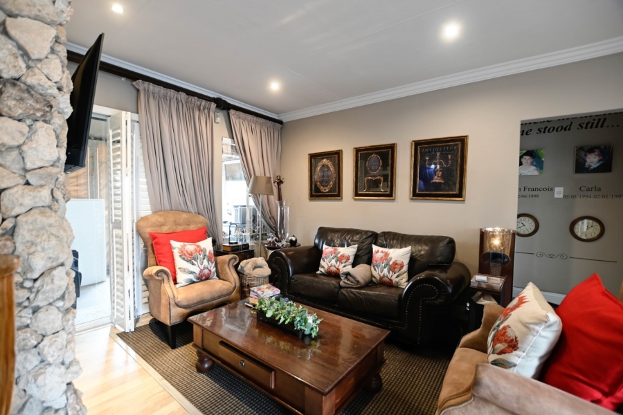 3 Bedroom Property for Sale in Magalieskruin Gauteng