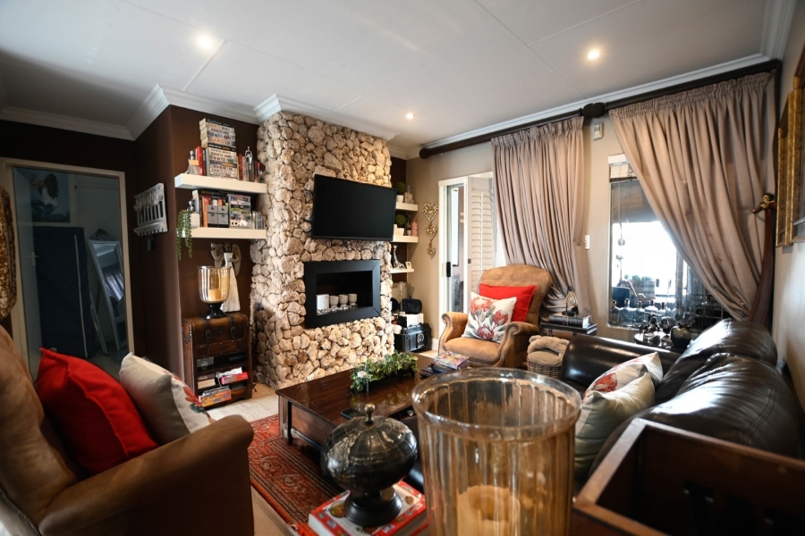 3 Bedroom Property for Sale in Magalieskruin Gauteng