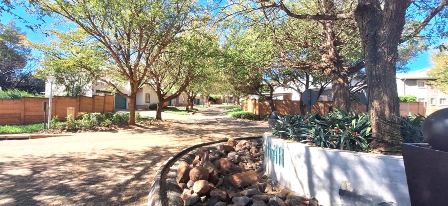 2 Bedroom Property for Sale in Bronberg Gauteng