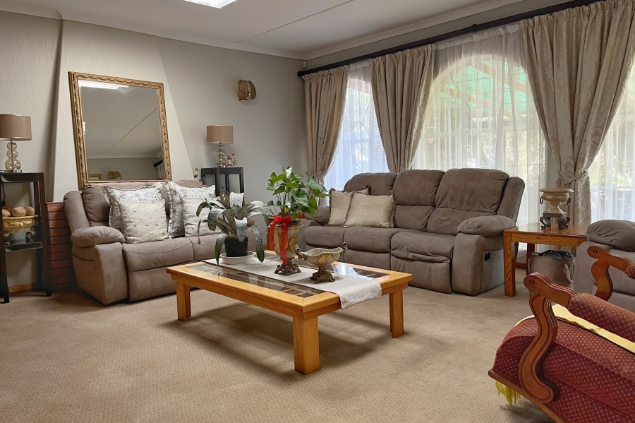 3 Bedroom Property for Sale in Weltevreden Park Gauteng