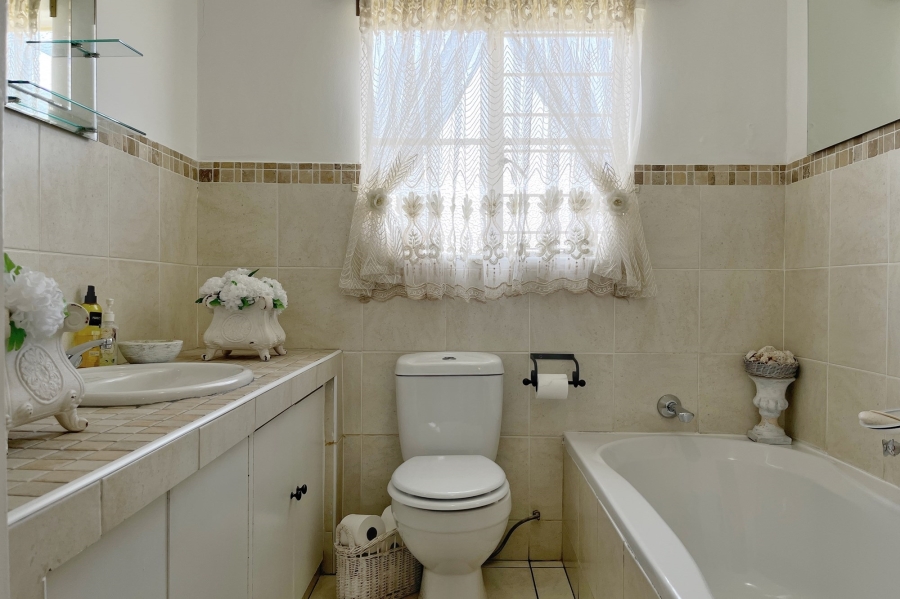 3 Bedroom Property for Sale in Weltevreden Park Gauteng