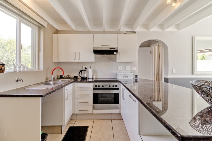 To Let 1 Bedroom Property for Rent in Lonehill Gauteng